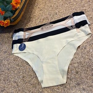 NWT Gaiam Intimates 5 Pair Pack of Size S Bikini Underwear Panties May Run Large